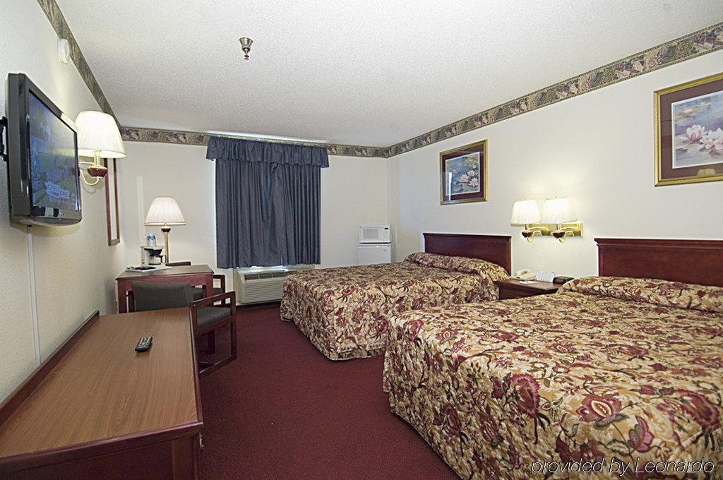 Regency Inn & Suites Biloxi Room photo